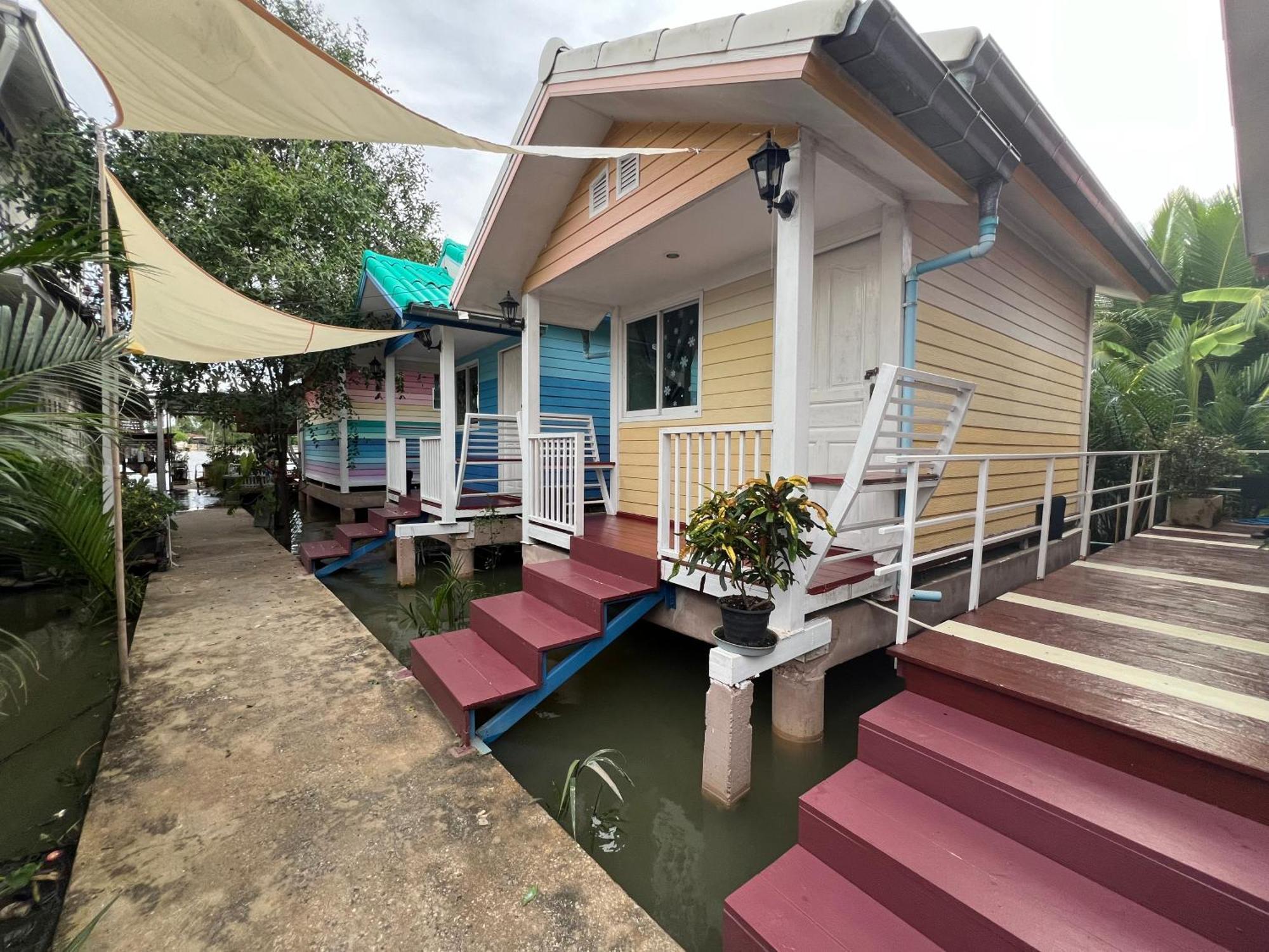 Se'Sun Amphawa Hotel Buitenkant foto
