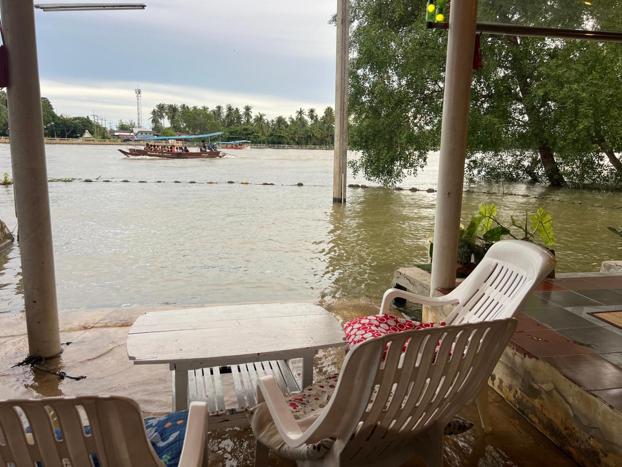 Se'Sun Amphawa Hotel Buitenkant foto