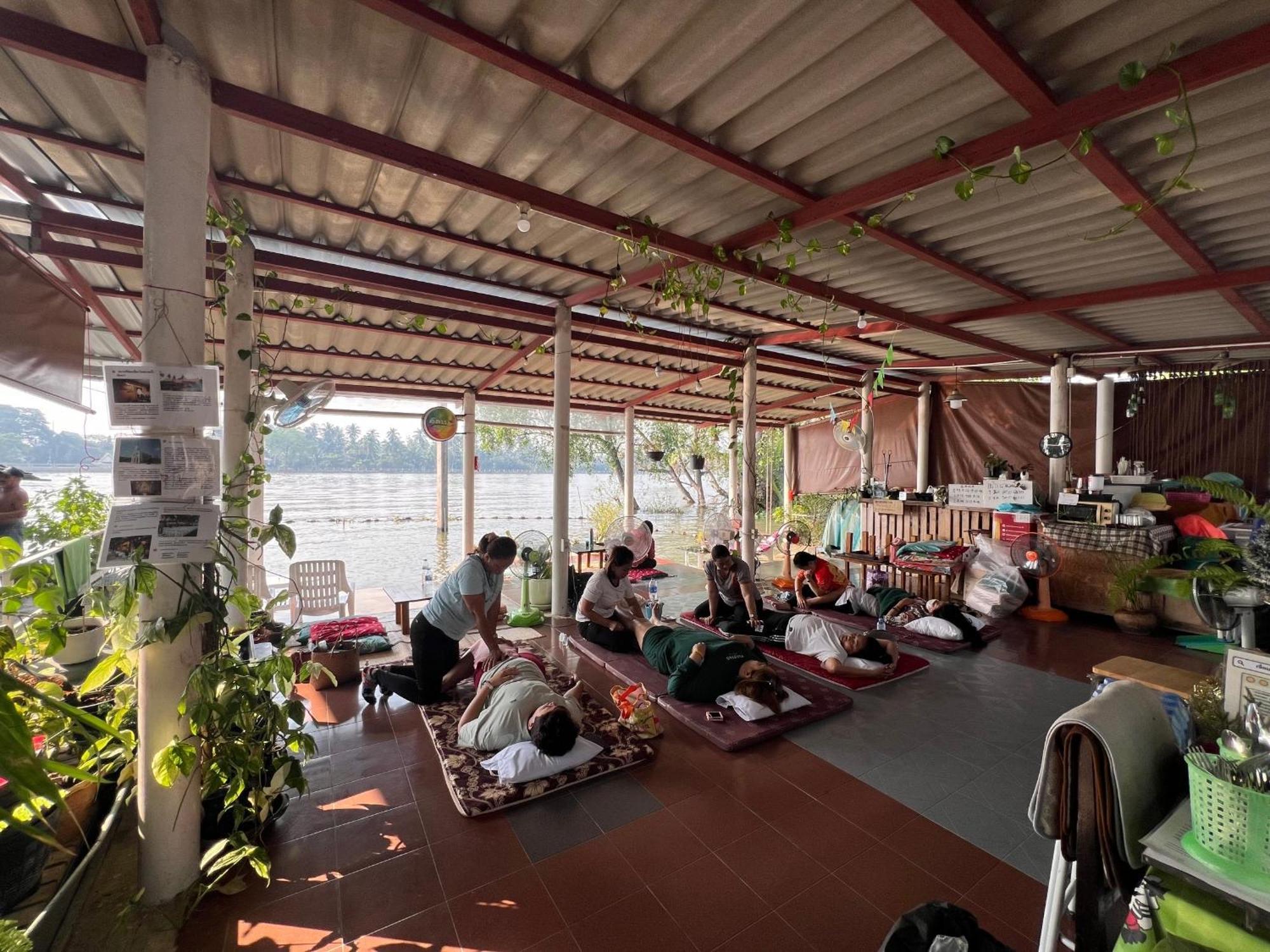 Se'Sun Amphawa Hotel Buitenkant foto